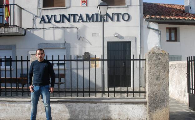 Juan José Serrano: «El dinero de las fiestas de Fuenterroble lo hemos destinado a medidas covid»