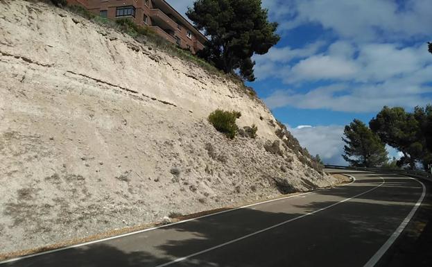 Portillo alerta del riesgo de caída del talud de la carretera de Arrabal «si llueve fuerte»