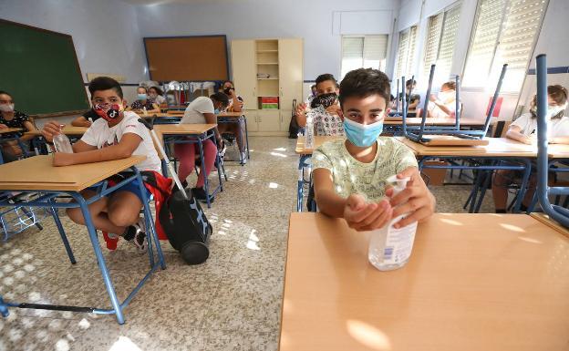 Los tests rápidos llegan a los colegios andaluces para evitar aislamientos innecesarios