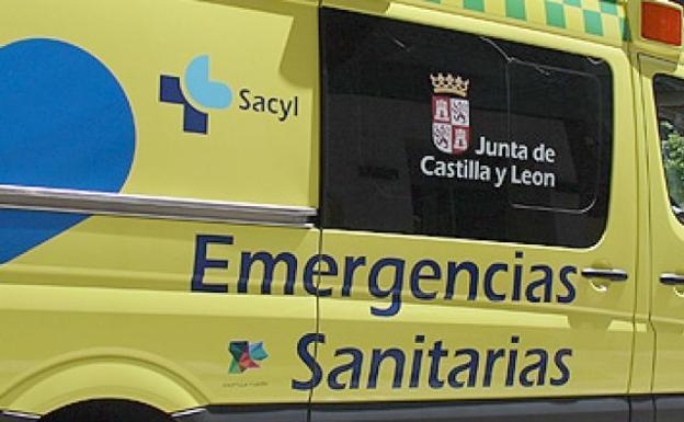 Tres varones heridos en una colisión entre dos coches y una furgoneta en El Burgo Ranero