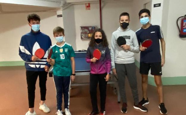 El Club Gossima de Salamanca inscribe a varios jugadores para el 'pre estatal' clasificatorio de tenis de mesa