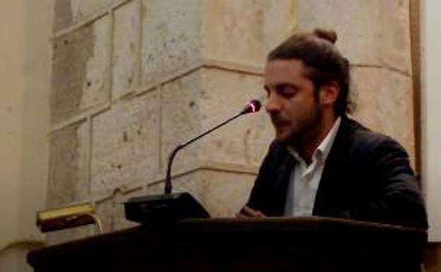 Miguel Martínez gana el premio de poesía Jorge Manrique