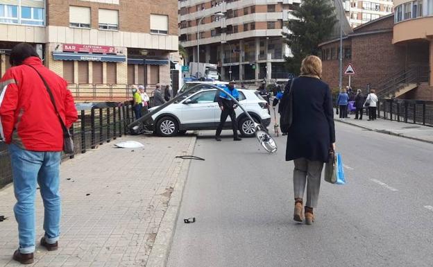 Un peatón se tira por un puente en Aranda para evitar ser atropellado por un coche