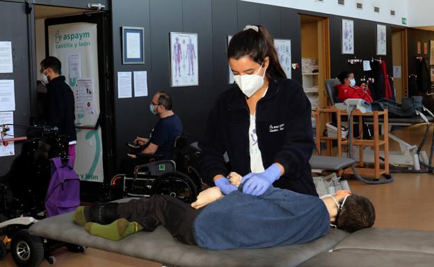 El confinamiento provoca serias atrofias físicas en las personas con discapacidad