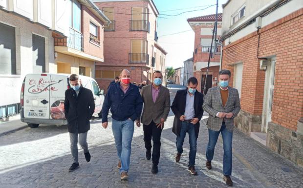 Tudanca exige en Coca más ayudas de la Junta al sector resinero y sus trabajadores