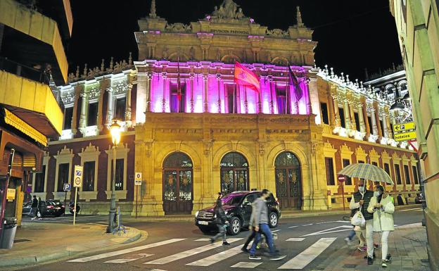 Palencia se tiñe de color rosa en el Día Mundial contra el Cáncer de Mama
