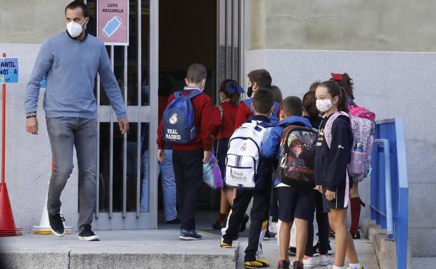 La Salle, Marqués de Santillana y San Gregorio suman tres nuevas aulas en cuarentena