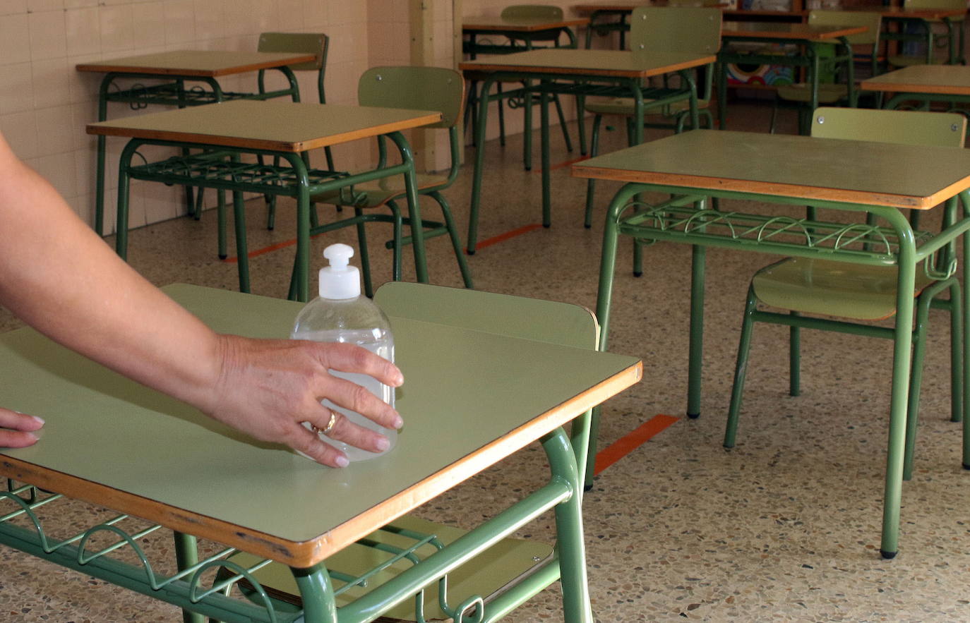 La Junta pone en cuarentena aulas del Colegio Claret, El Espinar y La Lastrilla