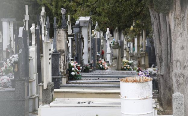 Visitas escalonadas, horarios ampliados y límite de aforo para acudir al cementerio de Palencia