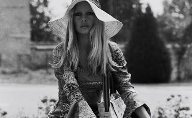 Paseando con Brigitte Bardot en un VéloSolex