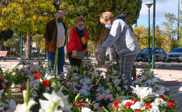 Menos flores en los cementerios el Día de Todos los Santos