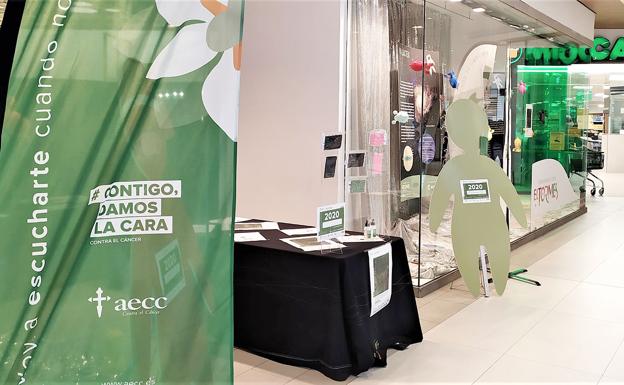 La AECC instala un punto seguro en el 'El Tormes' para hacerse con los dorsales de la carrera contra el cáncer