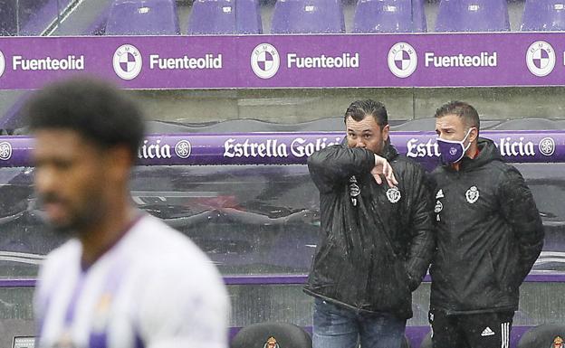 El Real Valladolid refuerza el liderazgo de Sergio y descarta poner plazos a su continuidad