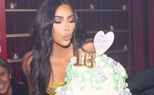 Kim Kardashian Celebra Su 40 Cumpleanos Con Sus Familiares Y Amigos En Una Isla Privada El Norte De Castilla