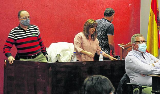 PP y Cs de Cuéllar abandonan el pleno por la falta de ventilación y por no poder guardar las distancias