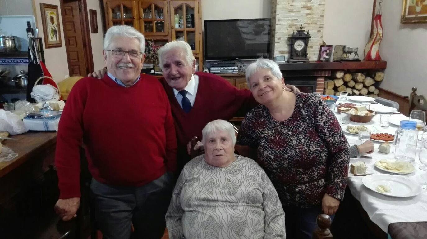 «Llevo sin poder abrazar o besar a mi hermana desde febrero»