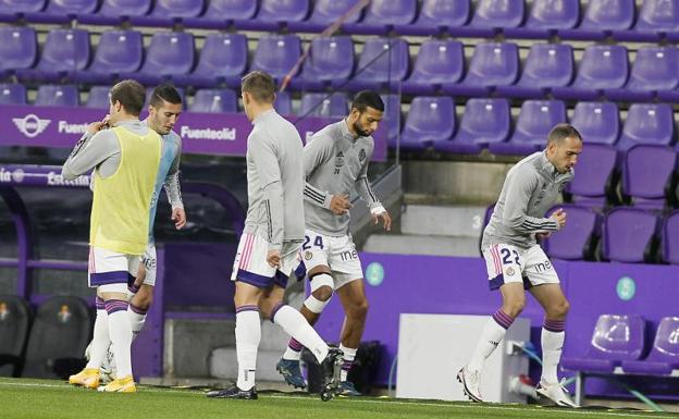 Primer triunfo del Real Valladolid que salva la cabeza de Sergio