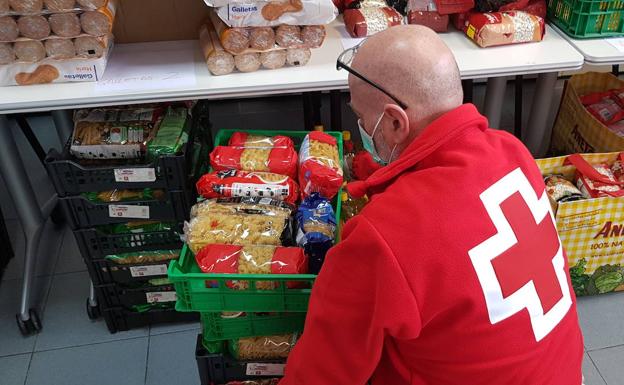 Crecen la colas del hambre en Segovia: «En diciembre, si esto no se soluciona, volveremos a entrar en pánico»