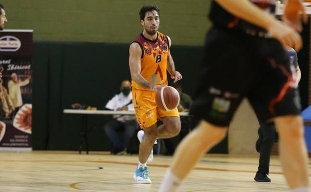 El base salmantino Arturo Cruz, MVP de la jornada en la LEB Plata