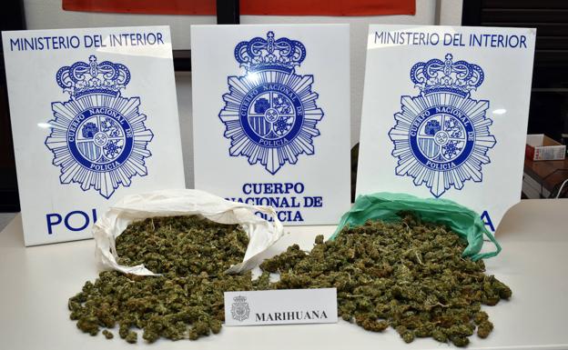 Detenidos dos vecinos de Ávila con más de un kilo de marihuana en el 'parking' del centro Luz de Castilla