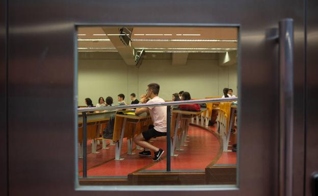 Castilla y León tendrá 44 profesores honoríficos en sus aulas durante el curso 2020-21