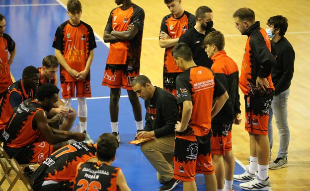 El USAL La Antigua quiere seguir invicto ante el UEMC Real Valladolid Baloncesto