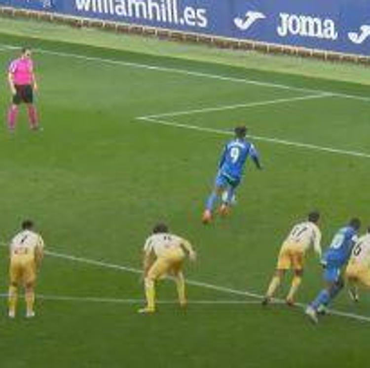 Vídeo: Gassama agua la fiesta del Espanyol