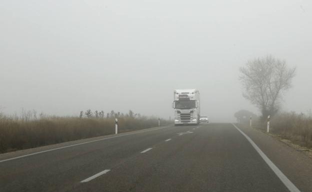 La niebla condiciona la circulación en tres autovías de Castilla y León