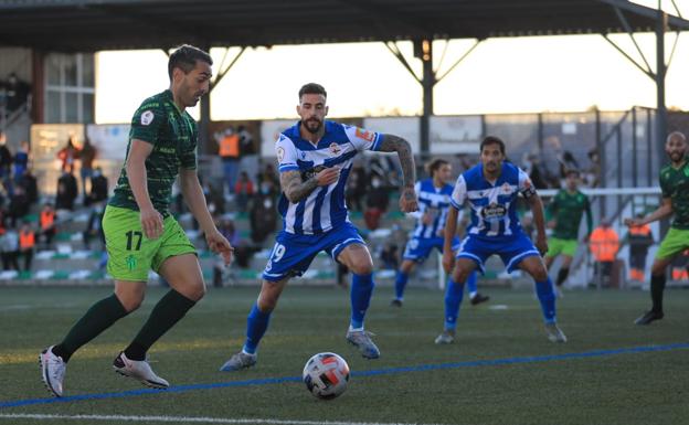 Un Guijuelo superior zarandea al Deportivo, aunque sin noquearlo (0-0)