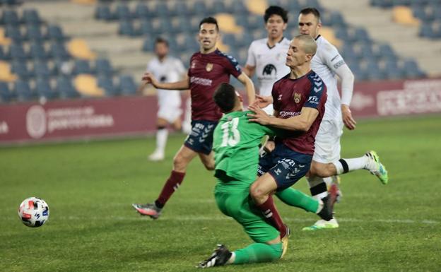 Al Salamanca UDS se le hace demasiado largo el duelo de Pasarón (2-0)