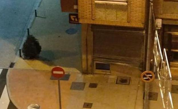 Un grupo de personas atraca un estanco de madrugada en la localidad leonesa de La Robla