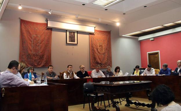 PP y Cs de Cuéllar pedirán la nulidad de los acuerdos si los plenos no son telemáticos