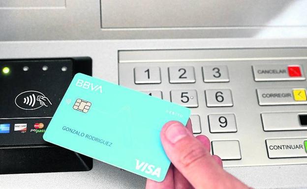 BBVA lanza Aqua, la primera tarjeta sin numeración y CVV dinámico en España