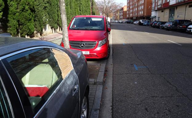 Detenida por sexta vez en un mes por desvalijar más de veinte coches en Valladolid