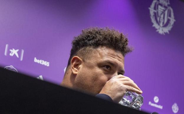 La cena en la que Maradona regaló a Ronaldo uno de sus preciados relojes