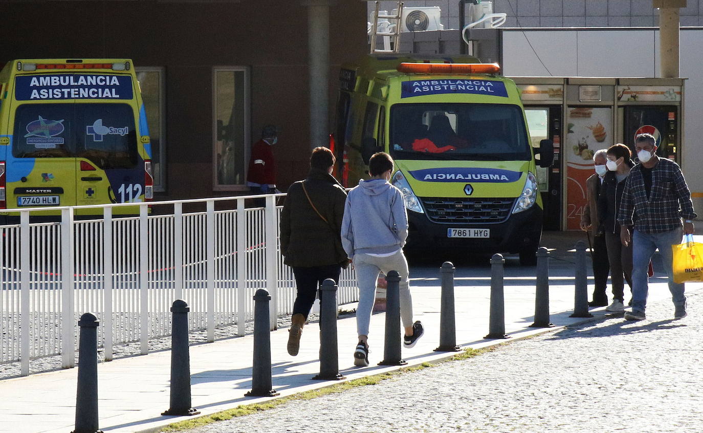 El hospital reduce en un mes su presión un 50% y registra su menor ocupación por covid desde el 3 de octubre
