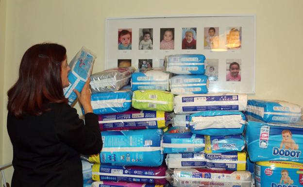 La 'operación pañal' llega a Valladolid: «Los niños no eligen nacer aquí o allí, en la normalidad o en la pandemia»