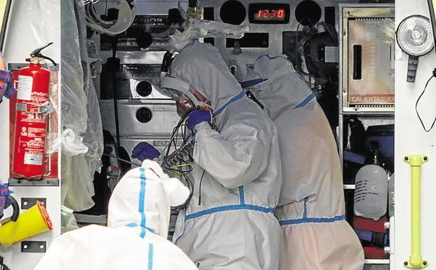 Los hospitales dejaron de atender 365.227 primeras consultas durante la primera ola en la región