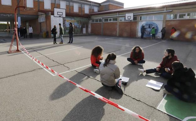 Los colegios Santa Rita y Santa Clara de Asís en Palencia no han mandado a casa a ninguna clase por la covid