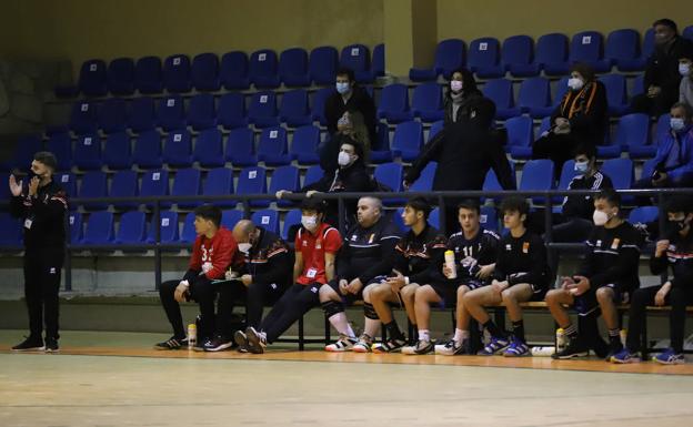 El BM Salamanca recupera esta tarde el aplazado de la cuarta jornada ante el Villa de Luanco