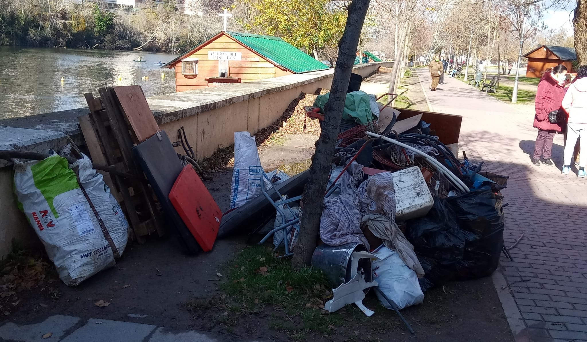 La Asociación Cultural 'Amigos del Pisuerga' da por concluida la campaña de este año de limpiezas
