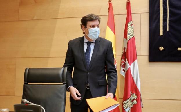 Carriedo insiste en que el presupuesto de 2021 permitirá «un impacto menor» de la pandemia en Castilla y León