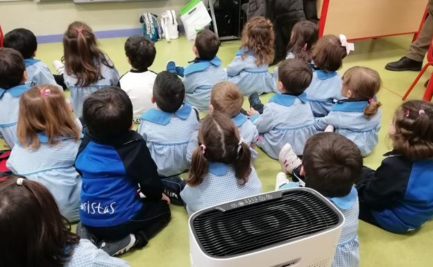 Los padres compran 37 purificadores para el colegio Marista