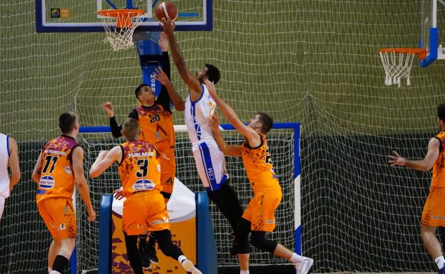 Un Aquimisa negado y precipitado cede de nuevo en casa ante el CB Marbella (59-69)