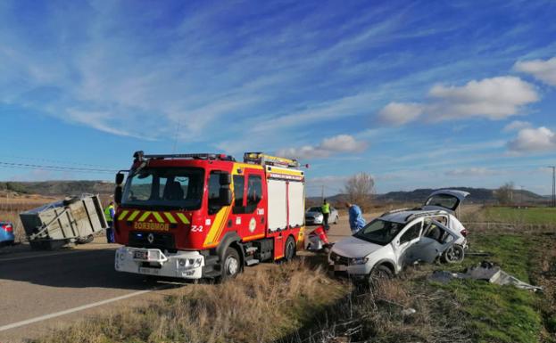 Un matrimonio herido en un accidente de tráfico en la carretera de Pesquera