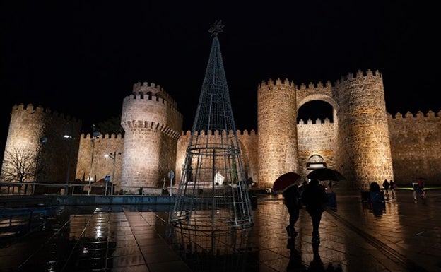 Ávila sigue apagada por Navidad