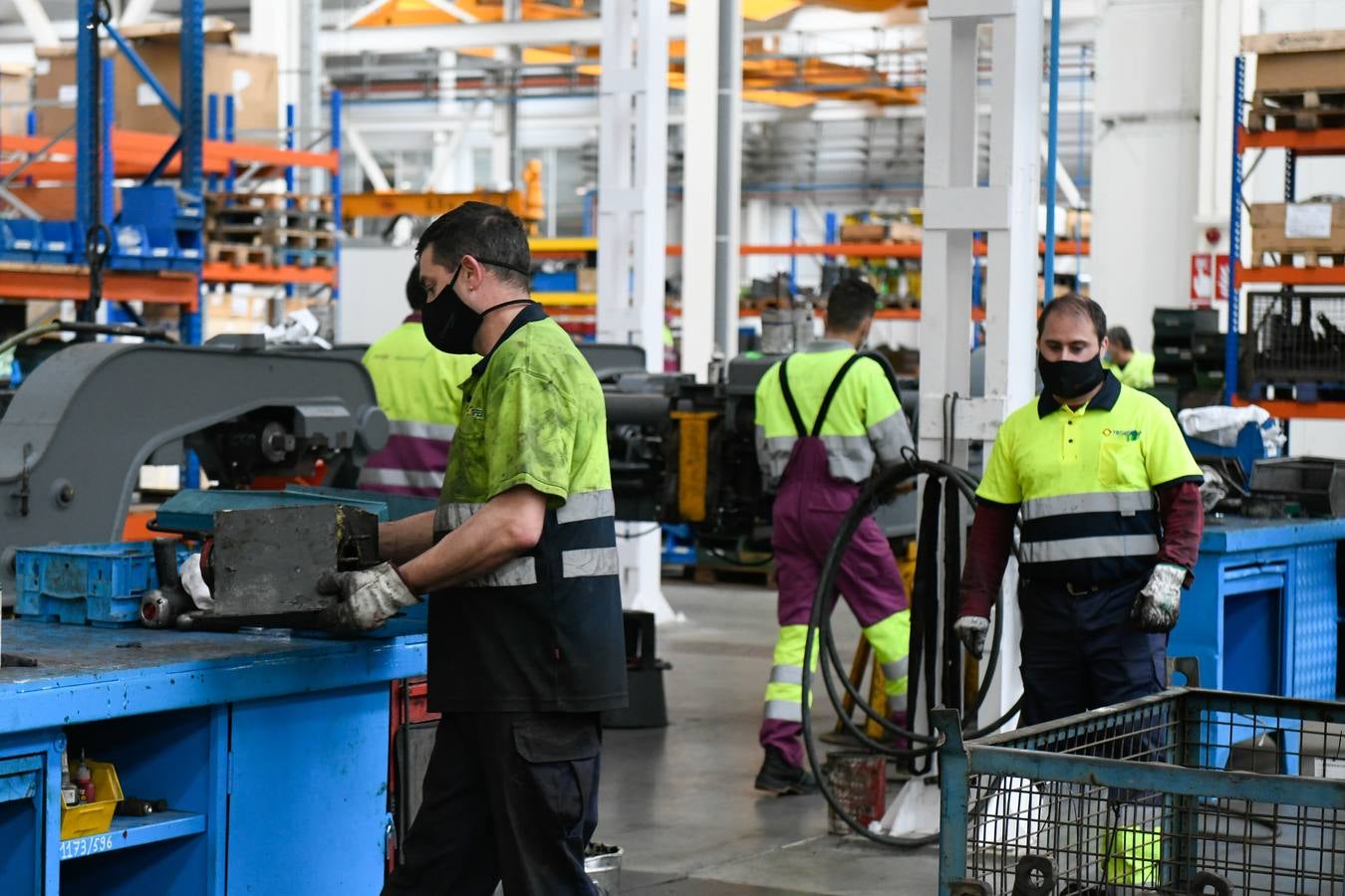 El ministro José Luis Ábalos visita los talleres de Renfe del Páramo de San Isidro en Valladolid