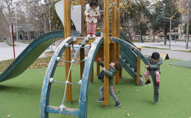El Ayuntamiento de Palencia reabre los parques infantiles y las áreas de ejercicio