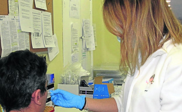 La proximidad de la Navidad multiplica por diez la petición de test covid en clínicas privadas de Segovia