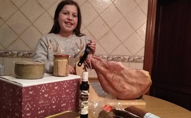 Villanueva de San Mancio regala a cada vecino un aguinaldo navideño